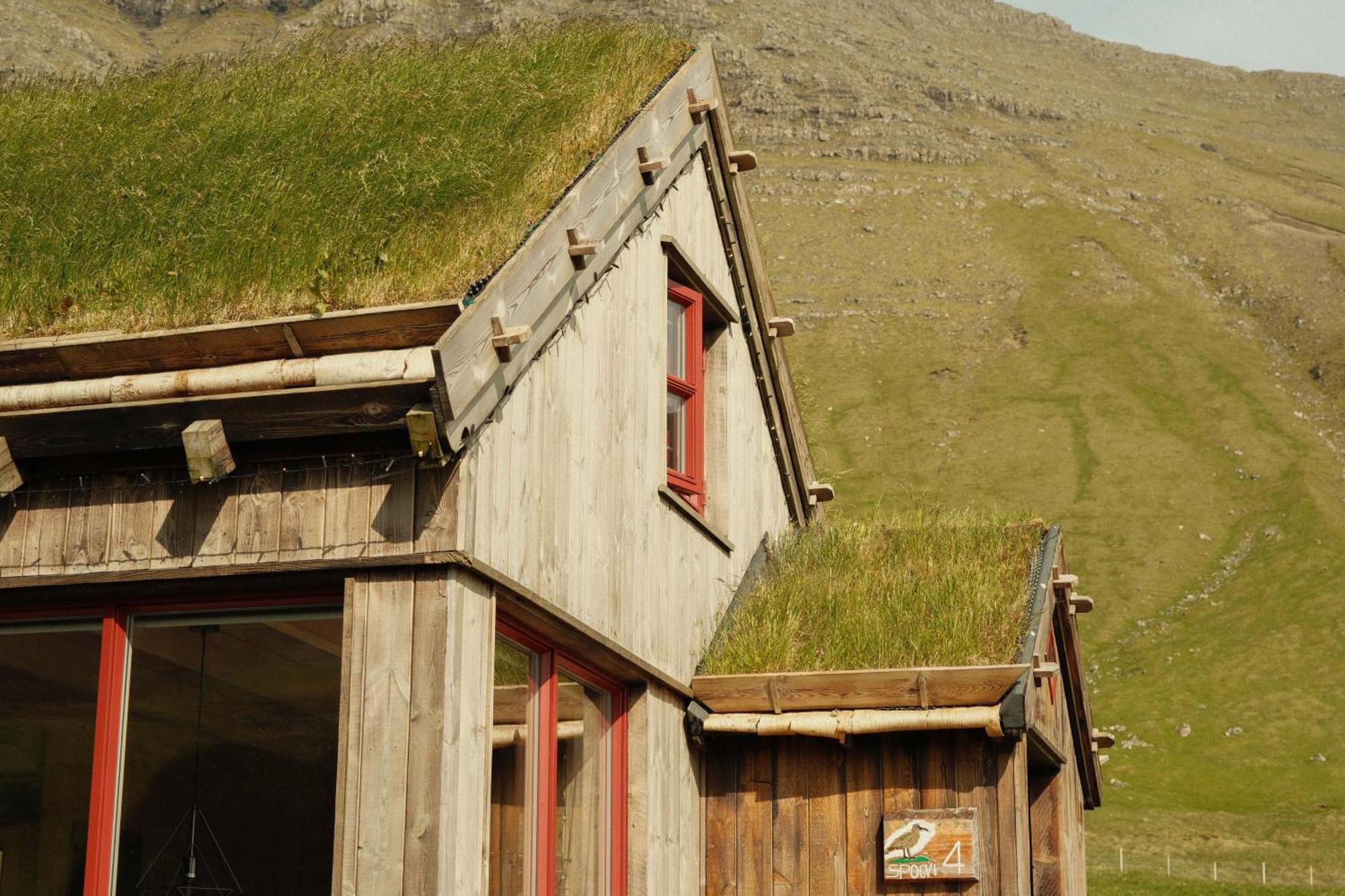 Mulafossur Cottages By Famous Waterfall In Gasadalur Экстерьер фото